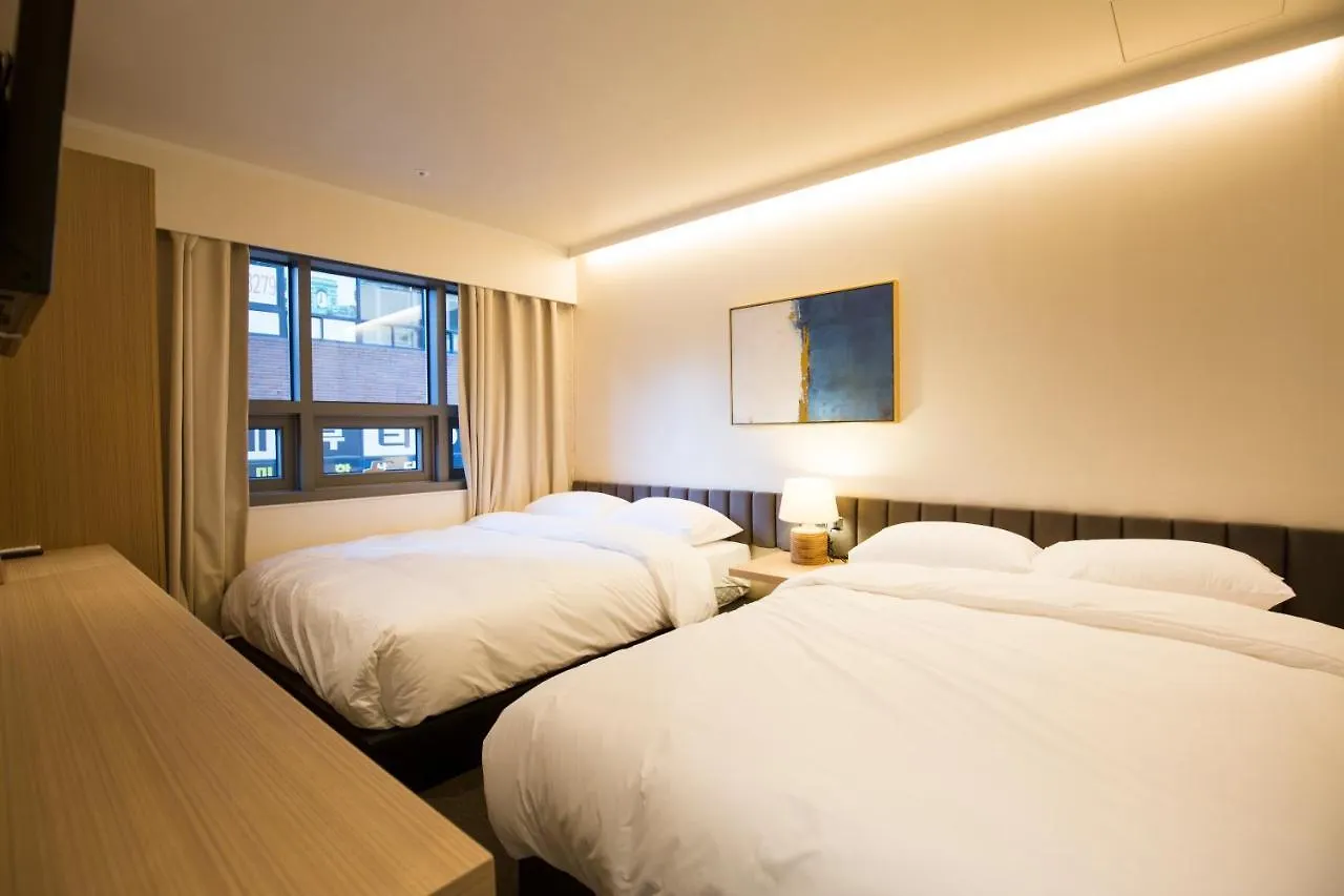 Uh Suite The Jongno Seoul 2*,  South Korea