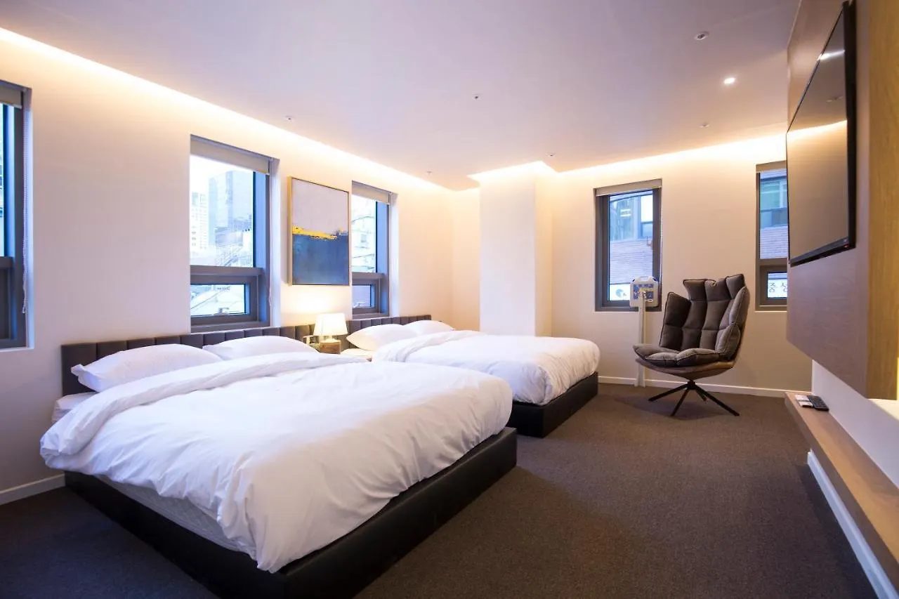 Uh Suite The Jongno Seoul 2*,  South Korea