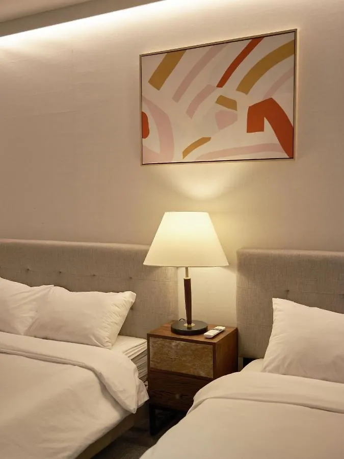 Uh Suite The Jongno Seoul