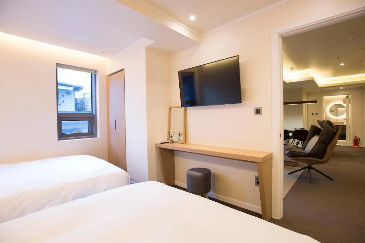 Uh Suite The Jongno Seoul Hotel