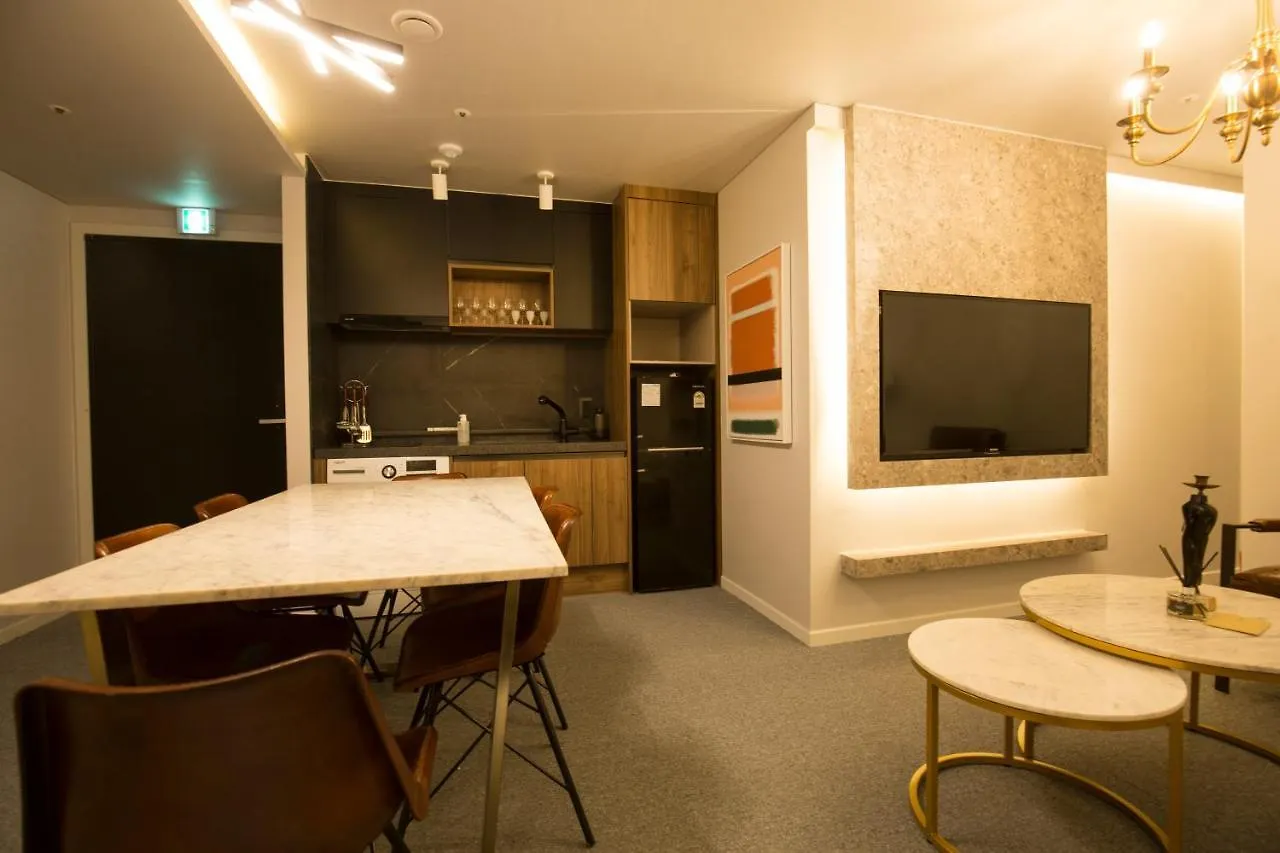 Uh Suite The Jongno Seoul Hotel