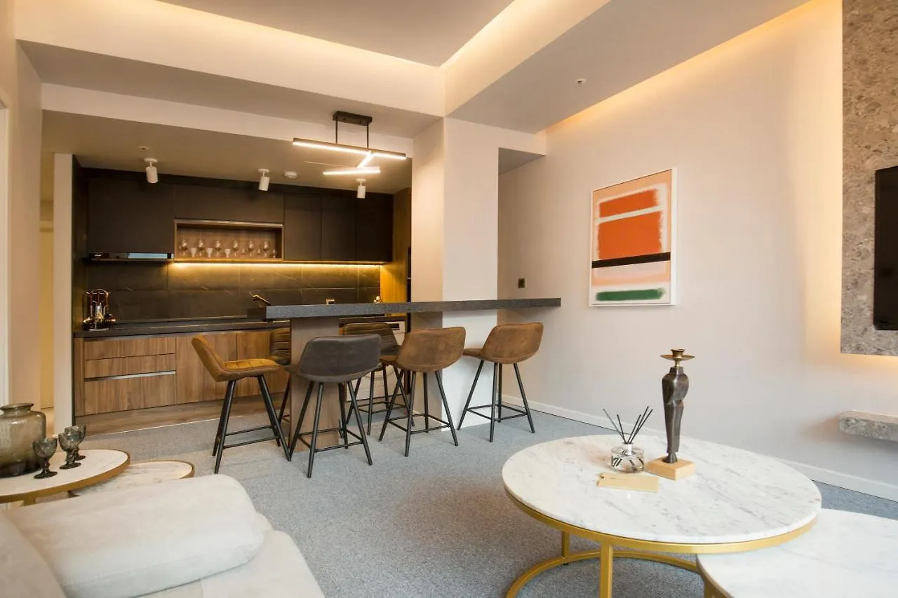 Uh Suite The Jongno Seoul 2*,  South Korea